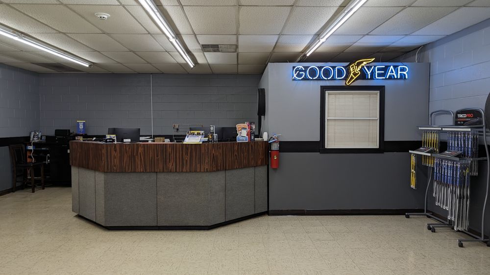 FTD AUTO Updated September 2024 213 E Lake St, Bartlett, Illinois