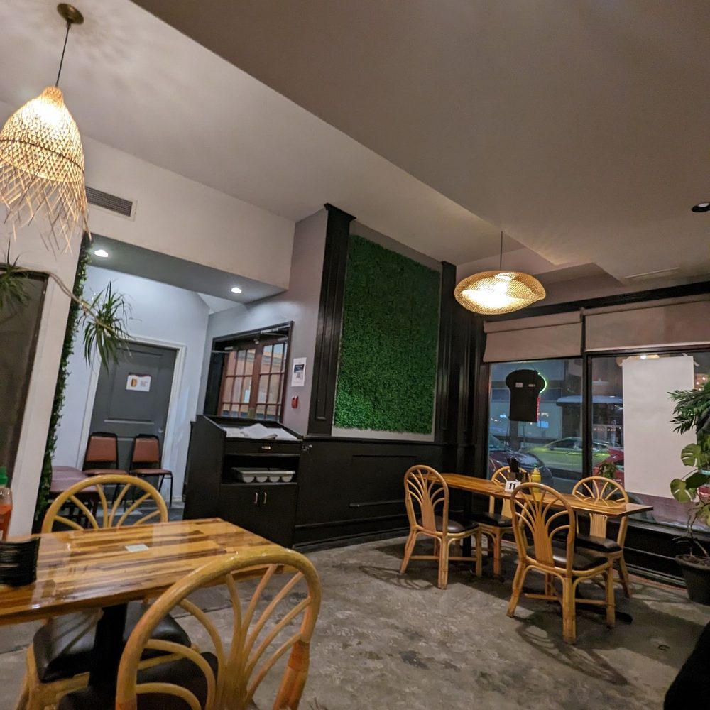 Parle By Viet Fresh - a dining area with tables and chairs - Vietnamese Near Me - Ottawa, Ontario Parle By Viet Fresh - a dining area with tables and chairs - Vietnamese Near Me - Ottawa, Ontario