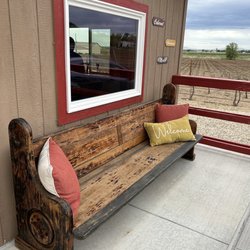 Owyhee Vista Vineyard - Cool chill spot outside