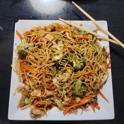 Spicy garlic vegetable Yakisoba