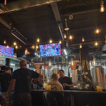 Magic 13 Brewing - Indoor bar area - Breweries Near Me - Miami, Florida