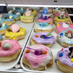 Pioneer Donuts
