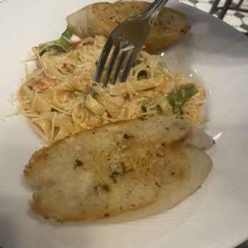 Della J's Delectables - Chicken Alfredo - Southern Near Me - Alexandria, Virginia