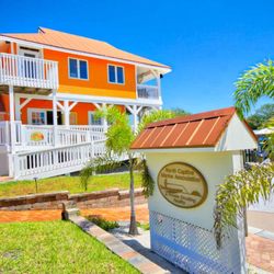 North Captiva Island Club - Mangos General Store