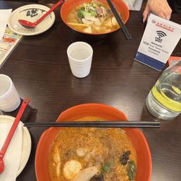 Spicy beef bone broth malatang