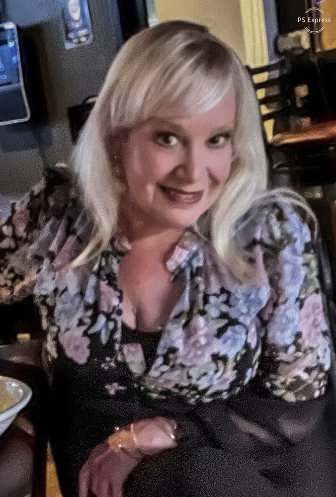 Alicia's Barber & Styling Salon Logo