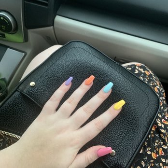 Luxury Nails Spa - acrylic nails - Nail Salons Near Me - Vienna, Virginia