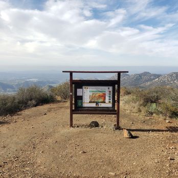 El Cajon Mountain Hiking Trail - Hiking Near Me - El Cajon, California El Cajon Mountain Hiking Trail - Hiking Near Me - El Cajon, California