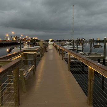 Aunt Catfish's - East side dock - Southern Near Me - Port Orange, Florida