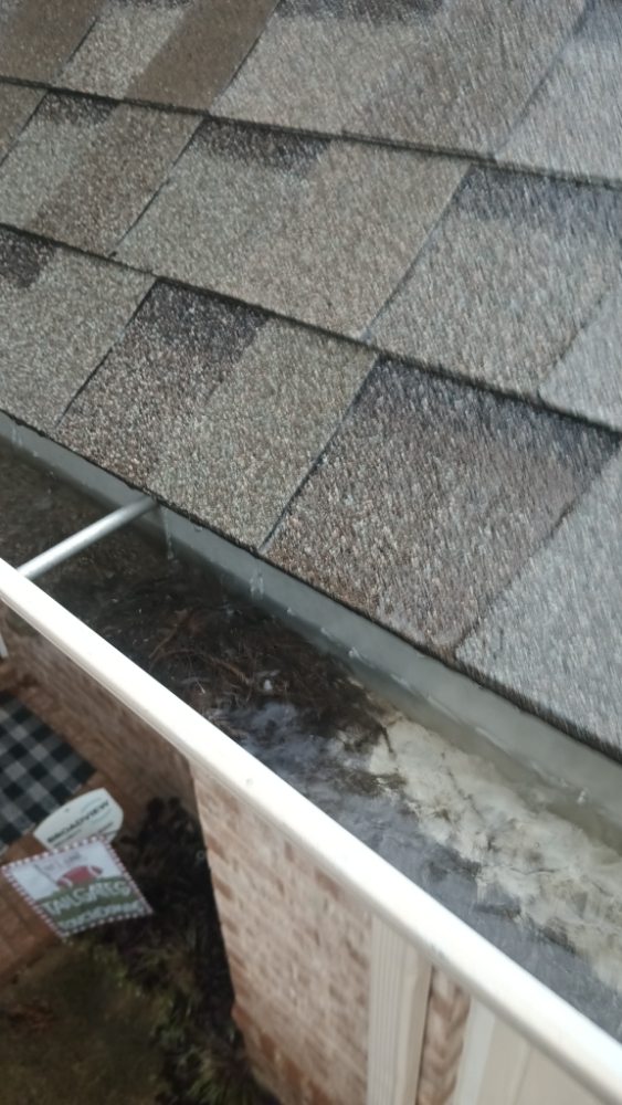 Slide of Pro Source Gutter Cleaning