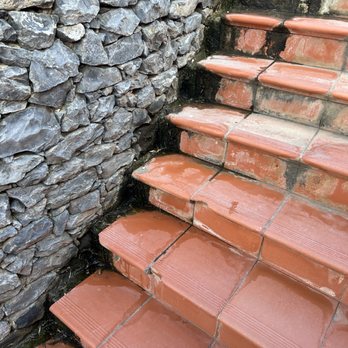 Penha Longa Resort - Broken and stained tiles - Hotels Near Me - Sintra, 11
