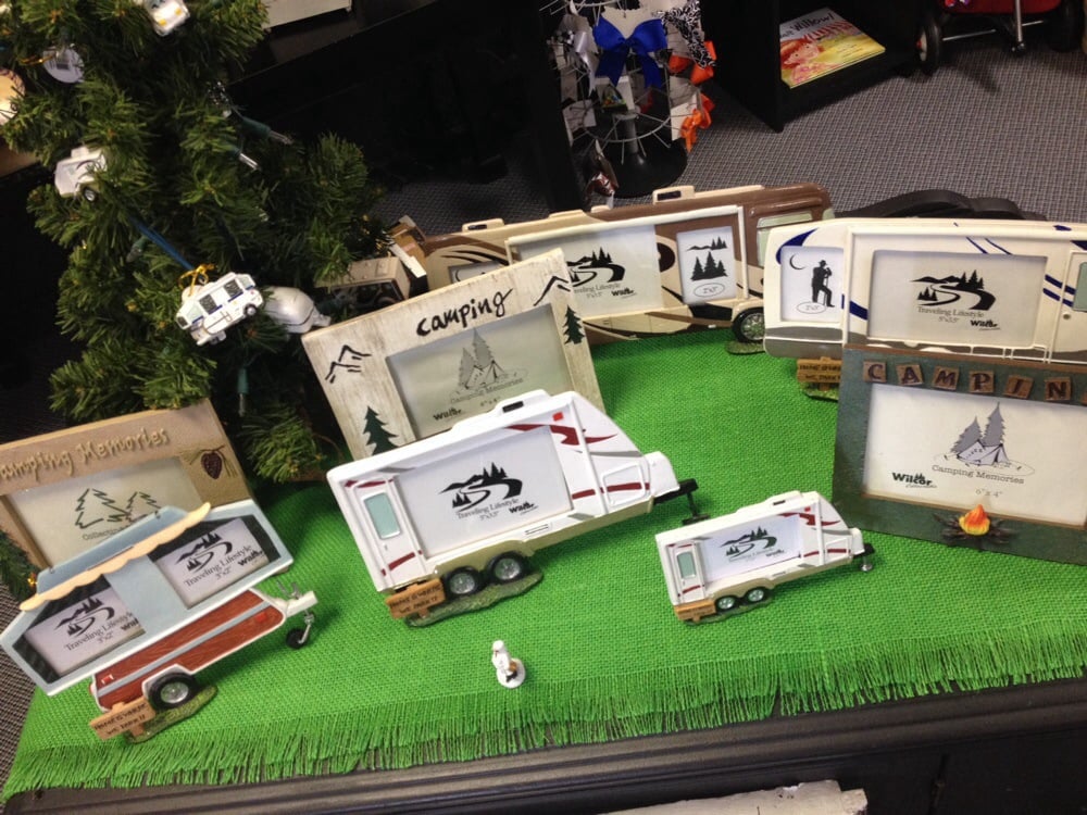 FRAMES N’ THINGS & CHRISTIAN BOOKSTORE Updated September 2024 219 S