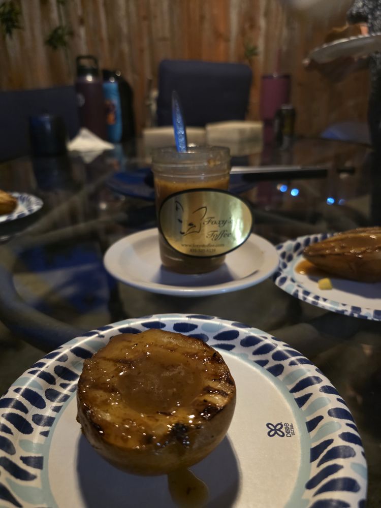 Foxy's Toffee Logo