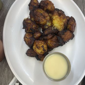 Pupuseria - Plátanos Fritos / Fried Sweet Plantains - Salvadoran Near Me - Chicago, Illinois