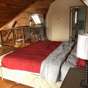Equestrian House - King sized Master bedroom loft - Vacation Rentals Near Me - Pleasant Mount, Pennsylvania