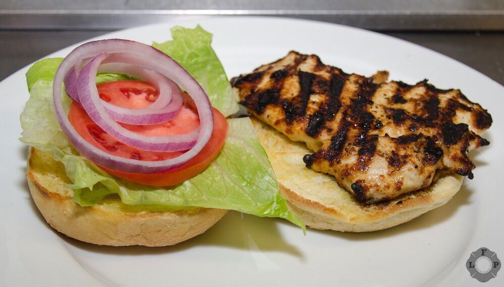 Pete’s Bar and Grille