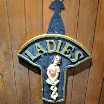 The Dingle Pub - Ladies - Pubs Near Me - Dingle, Kentucky
