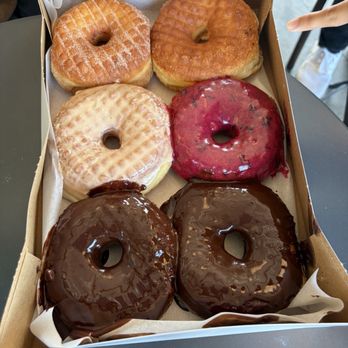 Oliboli Donuts - Donuts Near Me - Tustin, California