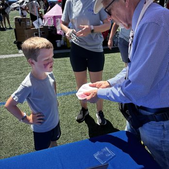Professor Paul - Paul volunteering at the ACS Relay For Life - Magicians Near Me