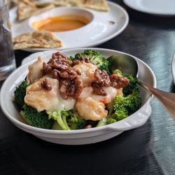 Rain Modern Chinese - Shrimp with walnuts