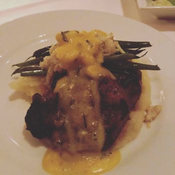 Dudley's on Short - Petite filet / crab / asparagus / potato purée was delectable - American Near Me - Lexington, Kentucky