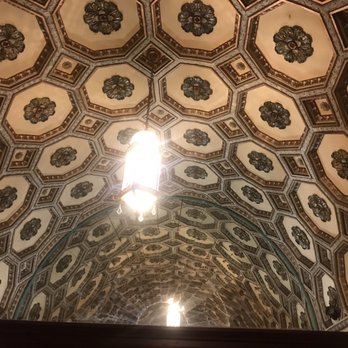 Lorain Palace - Ceiling in lobby - Performing Arts Near Me - Lorain, Ohio