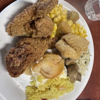 Golden Corral Buffet & Grill - Buffets Near Me - Pomona, California Golden Corral Buffet & Grill - Buffets Near Me - Pomona, California