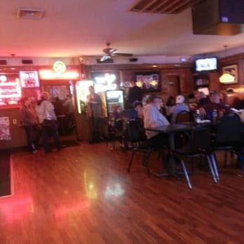 Wendell's - Seating - Chicken Wings Near Me - Norton, Massachusetts Wendell's - Seating - Chicken Wings Near Me - Norton, Massachusetts