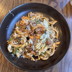 Cafe Mezzanotte - Slow roasted beef with pasta