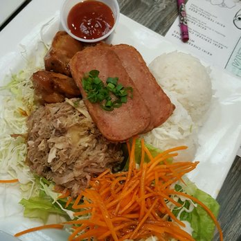 Da Kitchen Maui - Kalua pork, good! - Hawaiian Near Me - Kihei, Hawaii Da Kitchen Maui - Kalua pork, good! - Hawaiian Near Me - Kihei, Hawaii