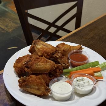 Dillon's Burgers and Beer - Spicy buffalo wings - Bars Near Me - Morongo Valley, California Dillon's Burgers and Beer - Spicy buffalo wings - Bars Near Me - Morongo Valley, California