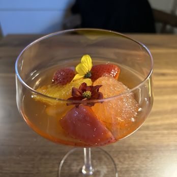 Hed 11 - Fresh fruit - Thai Near Me - San Francisco, California