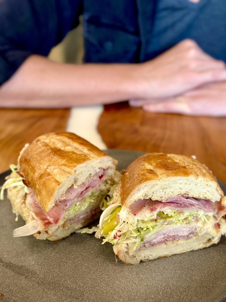 Social spots from Güero