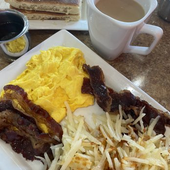 Krave Restaurant - Bridgeview - Pancake Breakfast - American Near Me - Bridgeview, Illinois