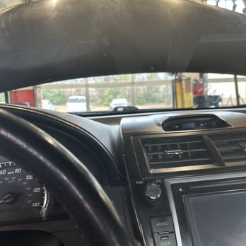 Valvoline Instant Oil Change - Stay in the car and get the oil changed - Oil Change Stations Near Me - Austin, Texas Valvoline Instant Oil Change - Stay in the car and get the oil changed - Oil Change Stations Near Me - Austin, Texas