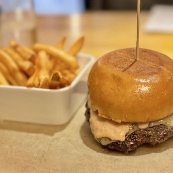 Salty Sow - Wagyu Cheeseburger - American Near Me - Austin, Texas Salty Sow - Wagyu Cheeseburger - American Near Me - Austin, Texas