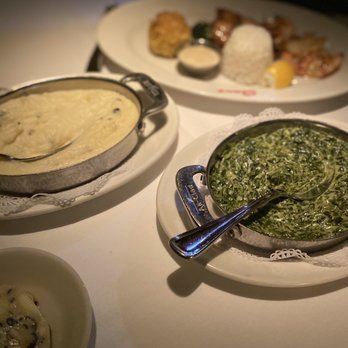 Shaw's Crab House - Shareables - Seafood Near Me - Chicago, Illinois Shaw's Crab House - Shareables - Seafood Near Me - Chicago, Illinois