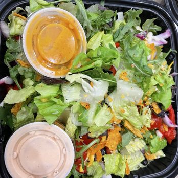Eureka! - Southwest Garden Salad - American Near Me - Woodland Hills, California Eureka! - Southwest Garden Salad - American Near Me - Woodland Hills, California