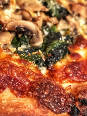 Ernie's Pizzeria by null