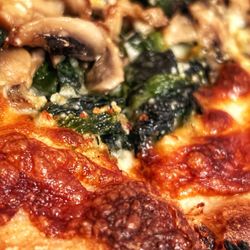 Ernie's Pizzeria - Food