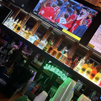 Beach House Bar & Grill - Bars Near Me - Myrtle Beach, South Carolina