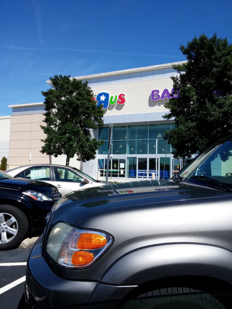 TOYS R US BIRMINGHAM CLOSED 335 Summit Blvd, Birmingham, Alabama