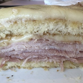 Versailles Cafe and Pastries - Croque monsieur - Patisserie/Cake Shop Near Me - Encinitas, California Versailles Cafe and Pastries - Croque monsieur - Patisserie/Cake Shop Near Me - Encinitas, California