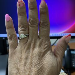 iNails and Spa - Nails