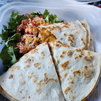 Big Horn Restaurant - Chicken quesadilla - American Near Me - Estes Park, Colorado