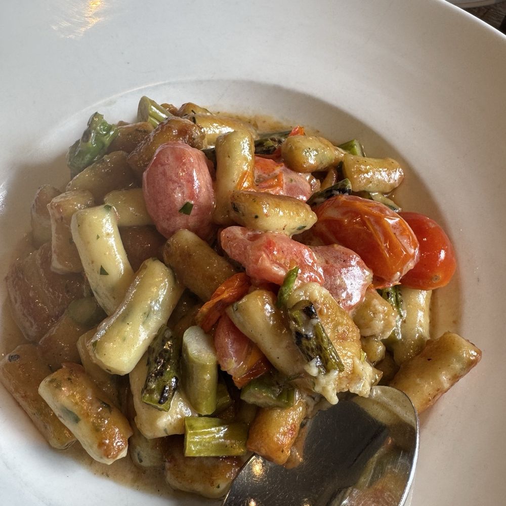 Metro Lafayette - Gnocchi - New American Near Me - Lafayette, California