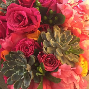 The Flower Studio - Bridal Bouquet - Florists Near Me - Austin, Texas