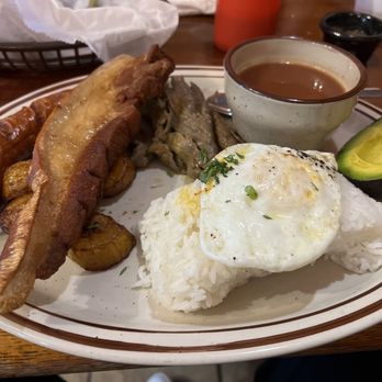 Mi Casa Restaurant - Platter, more platter - Mexican Near Me - Mount Pocono, Pennsylvania Mi Casa Restaurant - Platter, more platter - Mexican Near Me - Mount Pocono, Pennsylvania