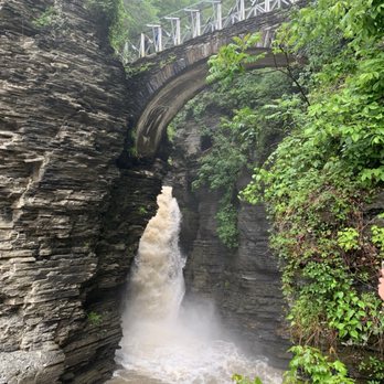 Watkins Glen State Park - Waterfall - Parks Near Me - Watkins Glen, New York Watkins Glen State Park - Waterfall - Parks Near Me - Watkins Glen, New York