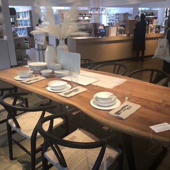 Crate & Barrel - Beautiful kitchen display - Furniture Stores Near Me - Chicago, Illinois
